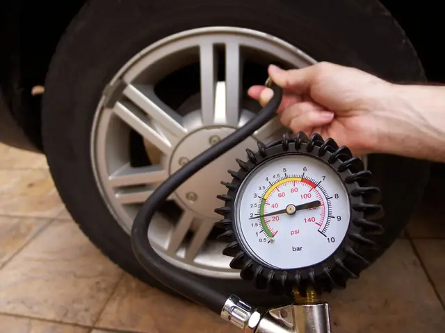 Áp Suất Lốp Xe Ô Tô Bao Nhiêu Là Vừa Áp Suất Lốp Xe Ô Tô Bao Nhiêu Là Vừa