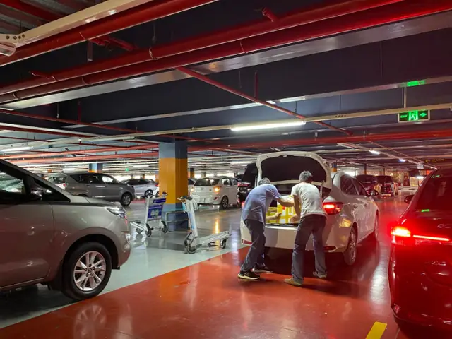 Gửi Xe Ô Tô Sân Bay Nội Bài: Bảng Giá & Bãi Đỗ Dịch Vụ Uy Tín
