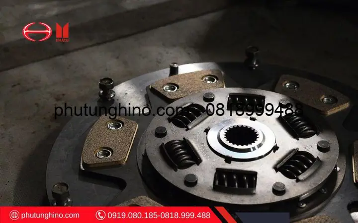 Hệ Thống Côn Xe Ô Tô: Từ Cấu Tạo Đến Bí Quyết Sử Dụng Và Bảo Dưỡng