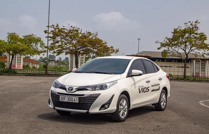 Hình Ảnh Các Loại Xe Ô Tô Con