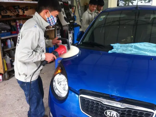 Hướng Dẫn Sơn Xe Ô Tô Tại Nhà: Quy Trình Chi Tiết Và Lưu Ý Quan Trọng Hướng Dẫn Sơn Xe Ô Tô Tại Nhà: Quy Trình Chi Tiết Và Lưu Ý Quan Trọng