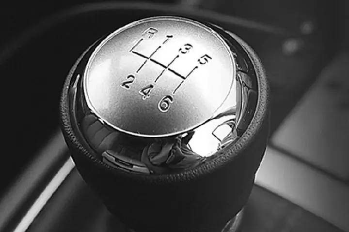 Hướng Dẫn Chi Tiết Cách Sử Dụng Cần Số Xe Ô Tô Đúng Kỹ Thuật Hướng Dẫn Chi Tiết Cách Sử Dụng Cần Số Xe Ô Tô Đúng Kỹ Thuật