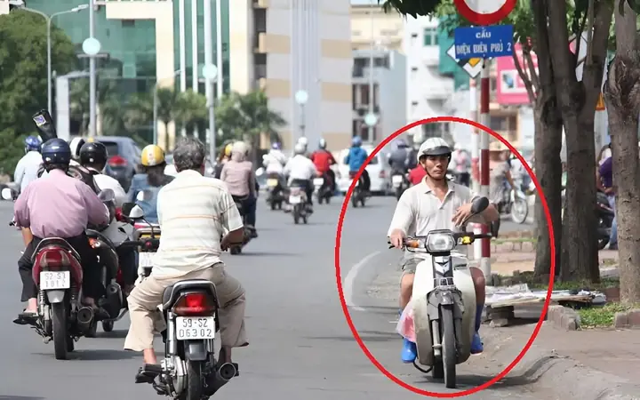 Lỗi Ô Tô Đi Ngược Chiều Phạt Bao Nhiêu? (cập Nhật 2026) Lỗi Ô Tô Đi Ngược Chiều Phạt Bao Nhiêu? (cập Nhật 2026)