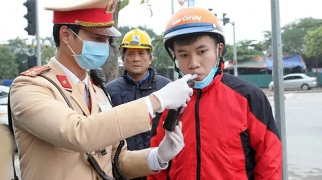 Nồng Độ Cồn Trong Máu Khi Lái Xe Ô Tô: Bí Quyết An Toàn Từ Chuyên Gia