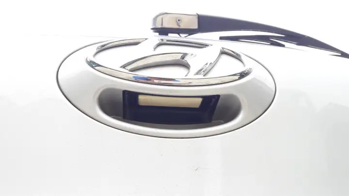 Cách Sử Dụng Và Khắc Phục Sự Cố Nút Mở Cốp Hyundai I10