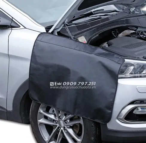 Tấm Lót Đầu Xe Ô Tô: Bí Quyết Bảo Vệ Khoang Máy Tối Ưu