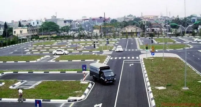 Thi Sát Hạch Lái Xe Ô Tô Hạng C: Hướng Dẫn Chi Tiết & Kinh Nghiệm Đỗ Cao