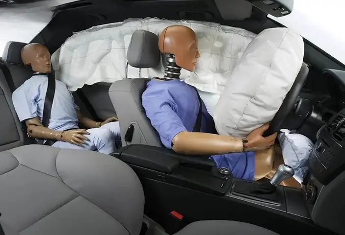 Túi Khí Xe Ô Tô Là Gì? Vai Trò Và Cách Sử Dụng Đúng