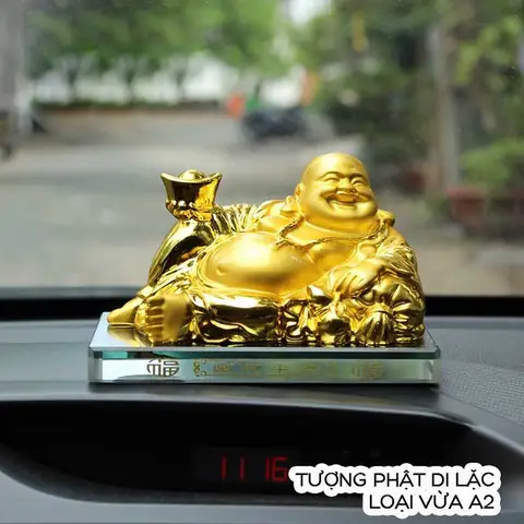 Tượng Phật Di Lặc Để Xe Ô Tô