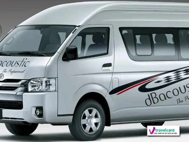 Xe Ô Tô 12 Chỗ: Đánh Giá Chi Tiết Các Dòng Phổ Biến Nhất