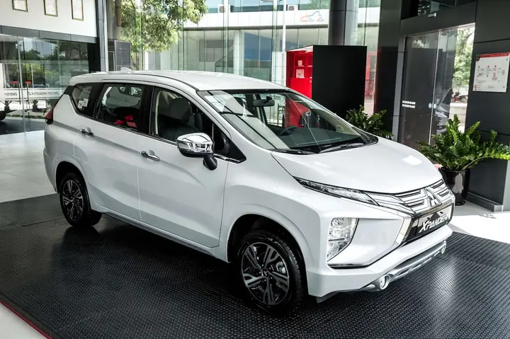 Xe Ô Tô 7 Chỗ Giá Dưới 600 Triệu: Đánh Giá Chi Tiết 4 Lựa Chọn Tối Ưu