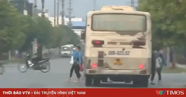 Xe Ô Tô Cũ Nát Trong Dịch Vụ Đưa Đón Công Nhân: Hiểu Rõ Rủi Ro Để Bảo Vệ Bản Thân Xe Ô Tô Cũ Nát Trong Dịch Vụ Đưa Đón Công Nhân: Hiểu Rõ Rủi Ro Để Bảo Vệ Bản Thân