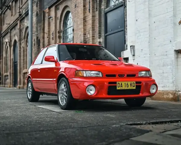Xe Ô Tô Mazda 323 Cũ: Cẩm Nang Mua Bán & Đánh Giá Chi Tiết Từ A Đến Z Xe Ô Tô Mazda 323 Cũ: Cẩm Nang Mua Bán & Đánh Giá Chi Tiết Từ A Đến Z