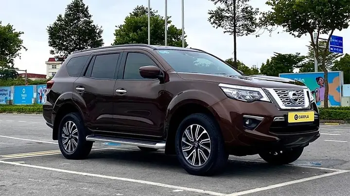 Xe Ô Tô Nissan 7 Chỗ Cũ