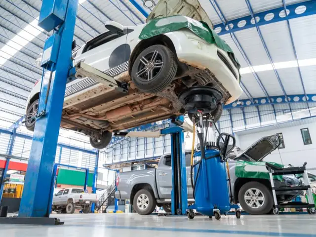 Bảo Dưỡng Xe Ô Tô 10.000km: Hạng Mục, Chi Phí Và Lưu Ý
