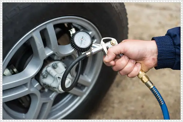 Bơm Lốp Hyundai Accent Bao Nhiêu Psi? Hướng Dẫn Chi Tiết Từ Chuyên Gia Bơm Lốp Hyundai Accent Bao Nhiêu Psi? Hướng Dẫn Chi Tiết Từ Chuyên Gia