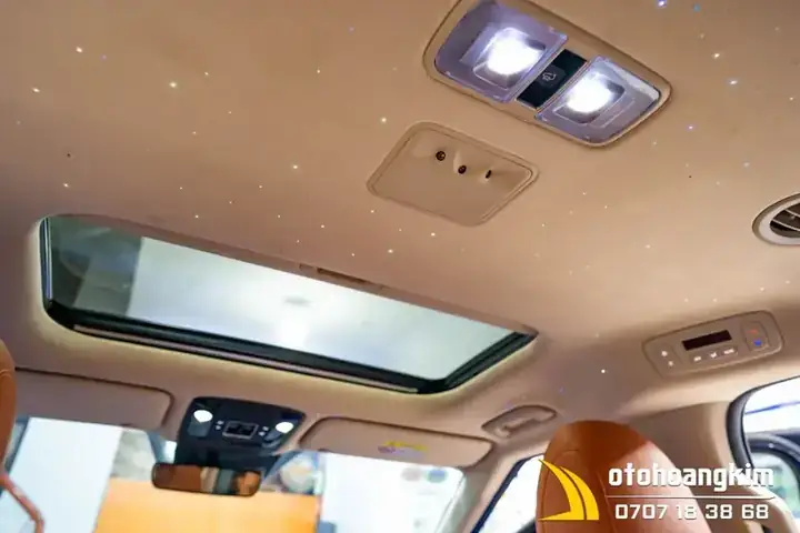 Thay Bóng Led Đèn Trần Xe Ô Tô: Hướng Dẫn Chi Tiết Từ A Đến Z Thay Bóng Led Đèn Trần Xe Ô Tô: Hướng Dẫn Chi Tiết Từ A Đến Z