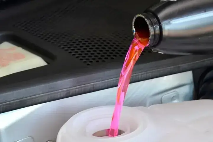 Cách Pha Nước Làm Mát Xe Ô Tô
