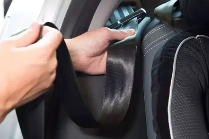 Hướng Dẫn Chi Tiết Cách Tháo Dây An Toàn Xe Ô Tô Hướng Dẫn Chi Tiết Cách Tháo Dây An Toàn Xe Ô Tô