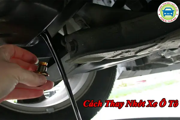 Hướng Dẫn Thay Nhớt Xe Ô Tô Tại Nhà Đúng Chuẩn Kỹ Thuật Hướng Dẫn Thay Nhớt Xe Ô Tô Tại Nhà Đúng Chuẩn Kỹ Thuật
