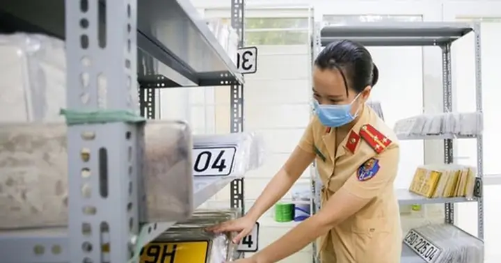 Lệ Phí Cấp Biển Số Xe Ô Tô 2026: Thay Đổi Sau Sáp Nhập 34 Tỉnh Thành Lệ Phí Cấp Biển Số Xe Ô Tô 2026: Thay Đổi Sau Sáp Nhập 34 Tỉnh Thành