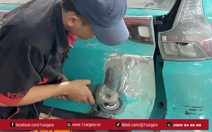 Chi Phí Sửa Xước Xe Ô Tô: Bảng Giá Chi Tiết Và Mẹo Tiết Kiệm Chi Phí Sửa Xước Xe Ô Tô: Bảng Giá Chi Tiết Và Mẹo Tiết Kiệm