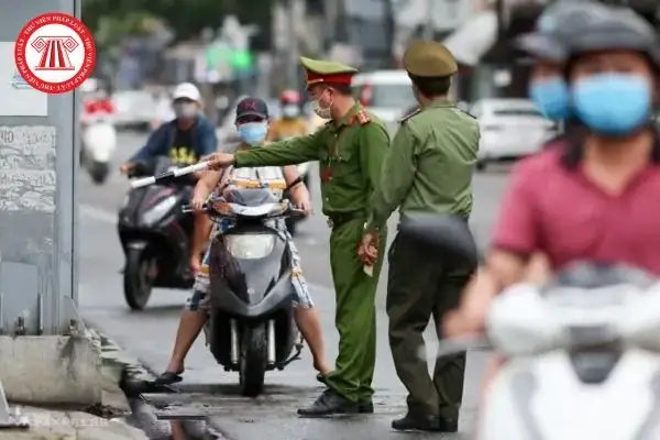 Công An Phường Có Được Bắt Xe Ô Tô Không? Phân Tích Chi Tiết Từ A Đến Z