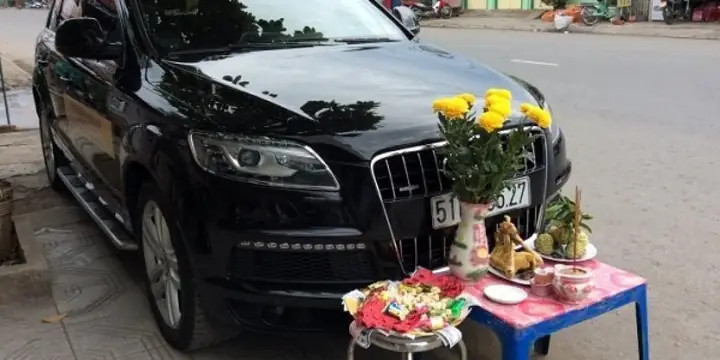 Cúng Xe Ô Tô Hàng Tháng: Hướng Dẫn Đầy Đủ Về Nghi Thức & Ý Nghĩa Cúng Xe Ô Tô Hàng Tháng: Hướng Dẫn Đầy Đủ Về Nghi Thức & Ý Nghĩa
