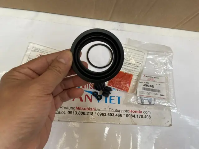 Cuppen Phanh Ô Tô: Vai Trò, Dấu Hiệu Hỏng Hóc & Hướng Dẫn Thay Thế Chi Tiết Cuppen Phanh Ô Tô: Vai Trò, Dấu Hiệu Hỏng Hóc & Hướng Dẫn Thay Thế Chi Tiết