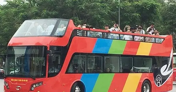 Xe Ô Tô 2 Tầng Du Lịch: Trải Nghiệm Thoáng Mát Và An Toàn Cho Chuyến Đi Xe Ô Tô 2 Tầng Du Lịch: Trải Nghiệm Thoáng Mát Và An Toàn Cho Chuyến Đi