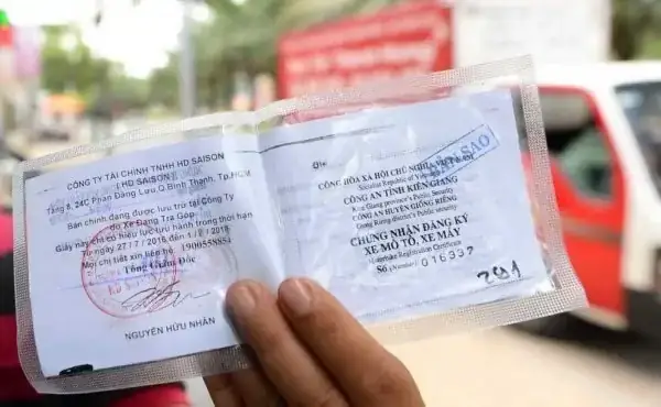 Công Chứng Giấy Đăng Ký Xe Ô Tô: Quy Trình Chuẩn & Mẹo Tránh Rủi Ro Công Chứng Giấy Đăng Ký Xe Ô Tô: Quy Trình Chuẩn & Mẹo Tránh Rủi Ro