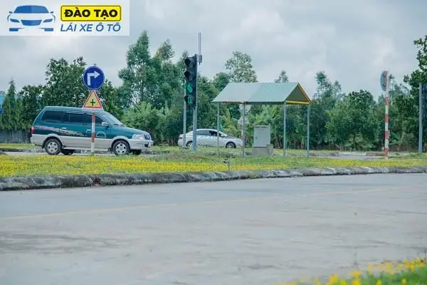 Học Lái Xe Ô Tô B2 Thái Bình: Quy Trình & Kinh Nghiệm Thực Tế Học Lái Xe Ô Tô B2 Thái Bình: Quy Trình & Kinh Nghiệm Thực Tế