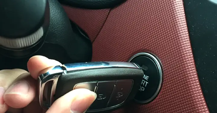 Khóa Điện Xe Ô Tô Không Mở Được: 5 Nguyên Nhân Và Cách Xử Lý Chi Tiết
