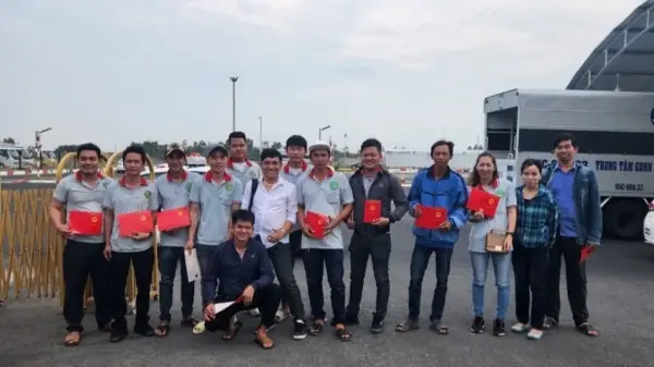 Kinh Nghiệm Học Lái Xe Ô Tô Toàn Diện: Từ A Đến Z Kinh Nghiệm Học Lái Xe Ô Tô Toàn Diện: Từ A Đến Z