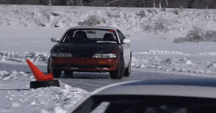Kỹ Thuật Drift Xe Ô Tô: Hướng Dẫn Chi Tiết Từ A Đến Z Kỹ Thuật Drift Xe Ô Tô: Hướng Dẫn Chi Tiết Từ A Đến Z