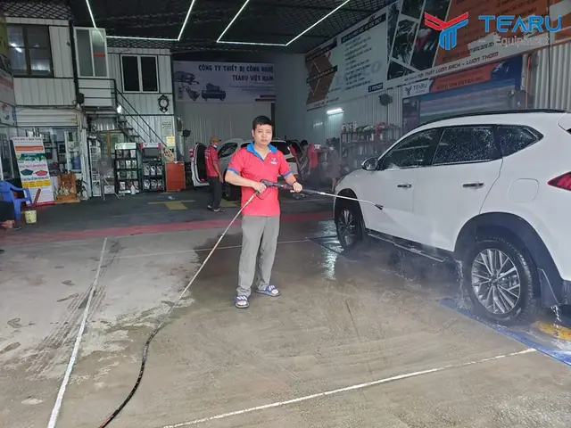 Kỹ Thuật Rửa Xe Ô Tô Đúng Chuẩn: Bảo Vệ Xe Cực Kỹ Quan Trọng