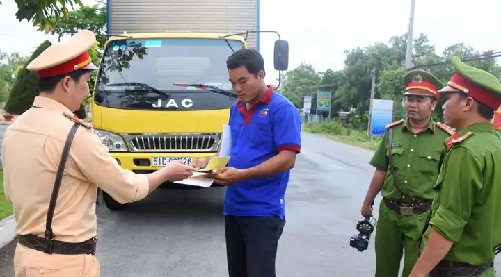 Làm Lại Bằng Lái Xe Ô Tô Mất Bao Lâu