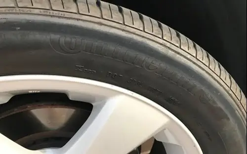Nguyên Nhân Nổ Lốp Xe Ô Tô: Phân Tích Chi Tiết Và Cách Xử Lý Khẩn Cấp Nguyên Nhân Nổ Lốp Xe Ô Tô: Phân Tích Chi Tiết Và Cách Xử Lý Khẩn Cấp