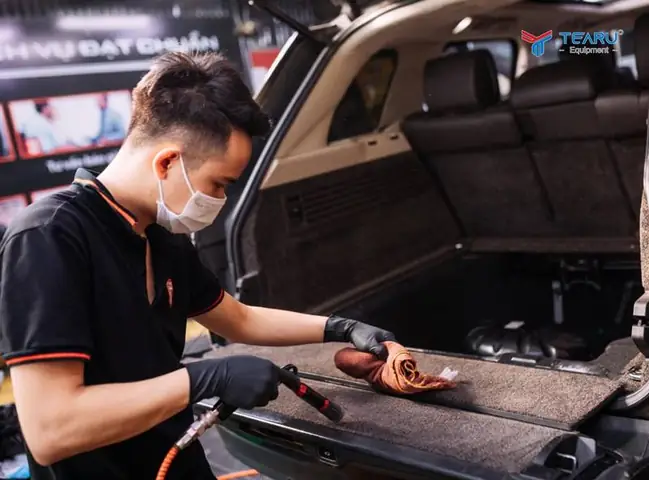 Nguyên Nhân Nước Vào Xe Ô Tô: Phân Tích Chi Tiết & Hướng Dẫn Khắc Phục Nguyên Nhân Nước Vào Xe Ô Tô: Phân Tích Chi Tiết & Hướng Dẫn Khắc Phục