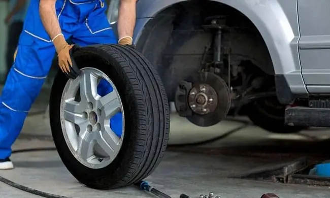 Thay Đổi Kích Thước Lốp Xe Ô Tô: Hướng Dẫn Chi Tiết & Lưu Ý Quan Trọng