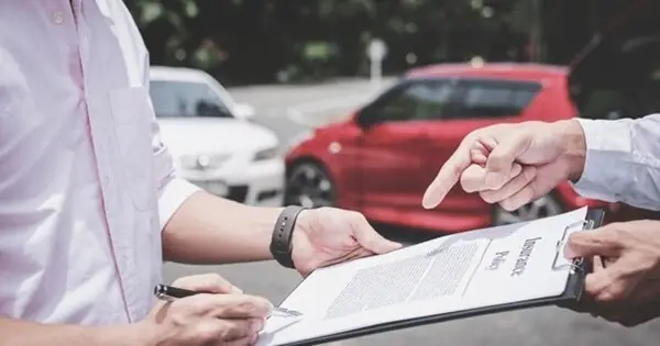 Thủ Tục Cho Thuê Xe Ô Tô Đầy Đủ: Bạn Cần Biết Điều Gì?