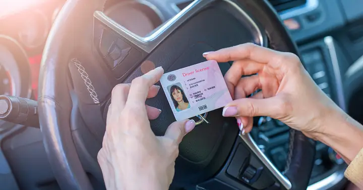 Tổng Hợp 11 Loại Bằng Lái Xe Ô Tô Tại Việt Nam: Hạng B1, B2, C, D, E, F Và Quy Định Chi Tiết Tổng Hợp 11 Loại Bằng Lái Xe Ô Tô Tại Việt Nam: Hạng B1, B2, C, D, E, F Và Quy Định Chi Tiết