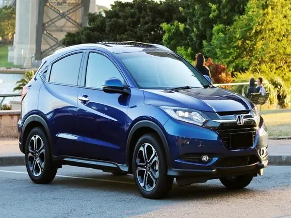 Xe Ô Tô 5 Chỗ Máy Dầu Xe Ô Tô 5 Chỗ Máy Dầu