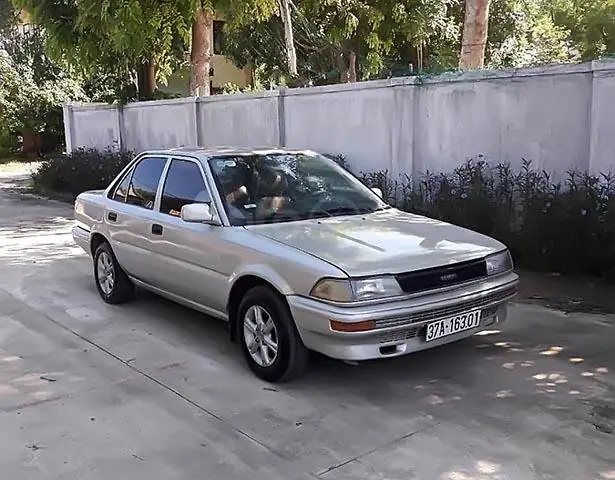 Toyota Corona 1990