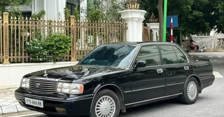 Toyota Crown Cũ Toyota Crown Cũ