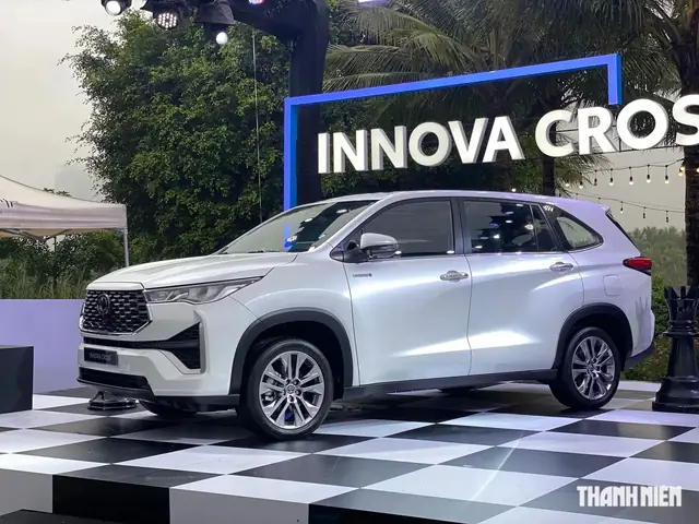 Toyota Innova Cross Toyota Innova Cross