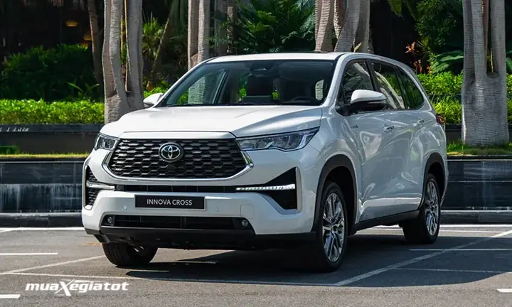 Toyota Innova Giá Toyota Innova Giá