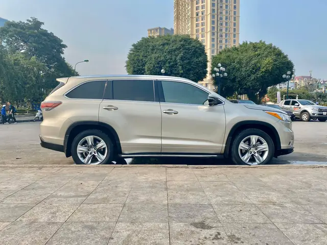 Xe Toyota Highlander Xe Toyota Highlander