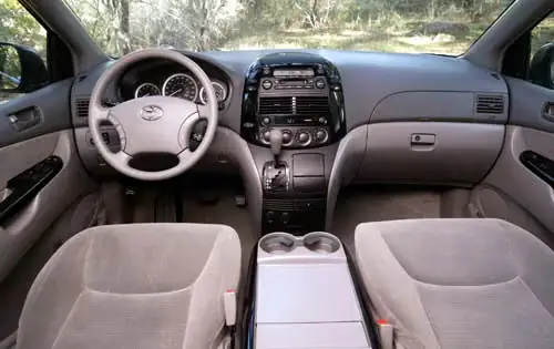 2004 Toyota Sienna Interior