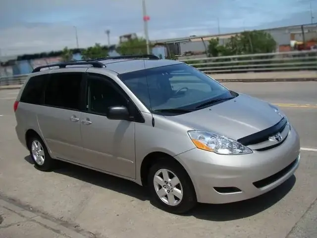 2010 Toyota Sienna Le